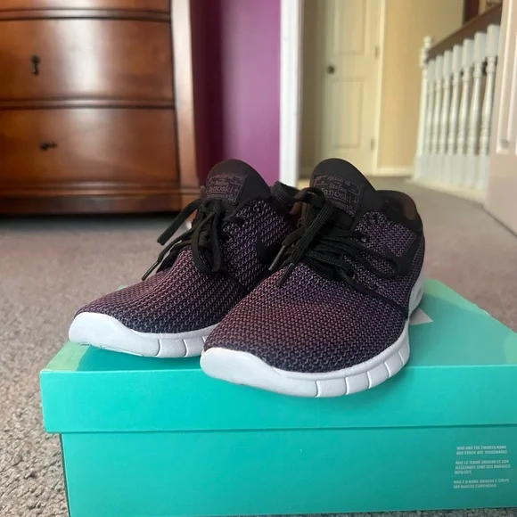 NWT Nike SB Stefan Janoski max black, purple, white - men’s size 8.5 - Picture 4 of 8